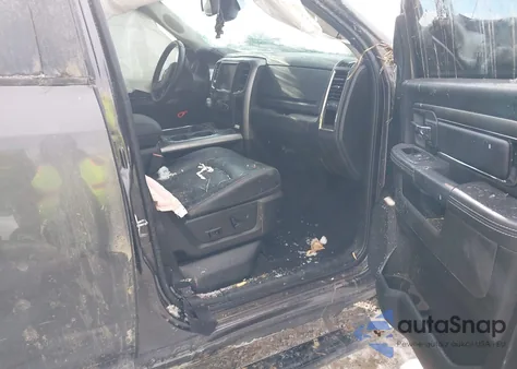 2017 Ram 1500 Night 4X4 5'7 Box from USA, damaged, VIN 1C6RR7MT3HS828383